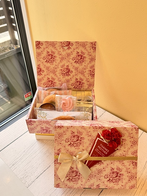 母の日 ローズＢＯＸ